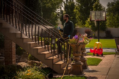 Staker Extermination and Lawn Care